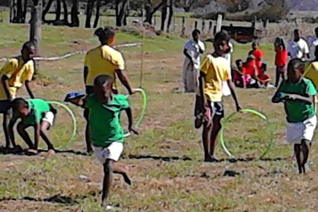 â€˜n Kykie na die gesellige Boeresportdag by Fynbos Akademie